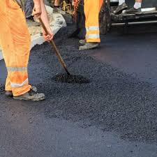 Best Gravel Driveway Installation  in Tennessee Ridge, TN